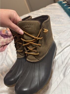 Sperry Olive and Black Lace-Up Duck Boots - Women's